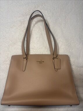 Coach Authentic Pebble Leather Tote in Tan/Taupe Brown with Gold Hardware